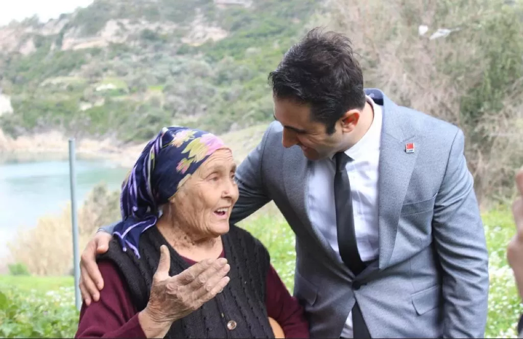 İzmir'de CHP'den milletvekili adayı olarak gösterilmesi beklenirken; son anda ortak listeye takılan Kazım Yevimli'nin Karaburun'da belediye başkanlığı için hazırlandığı öğrenildi.